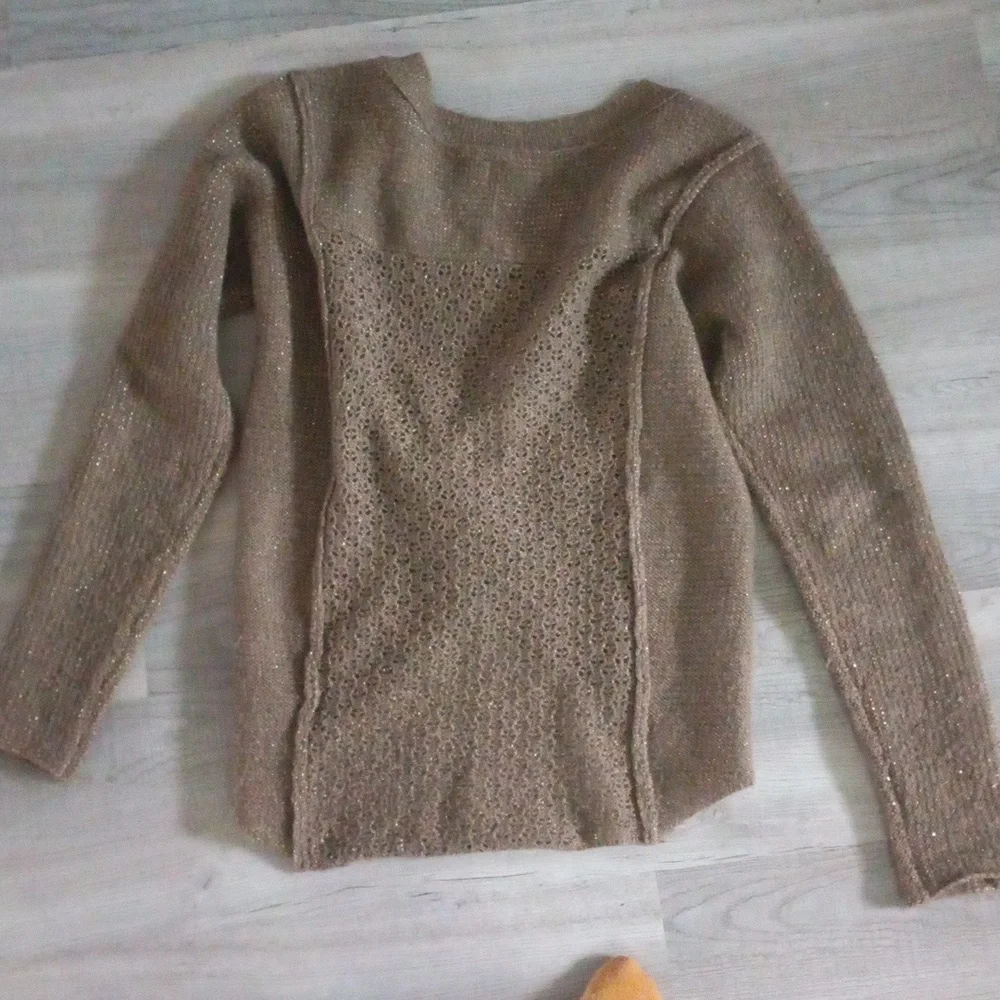 Ladies Silver L Gold Hi-Low Sweater - Picture 5 of 6